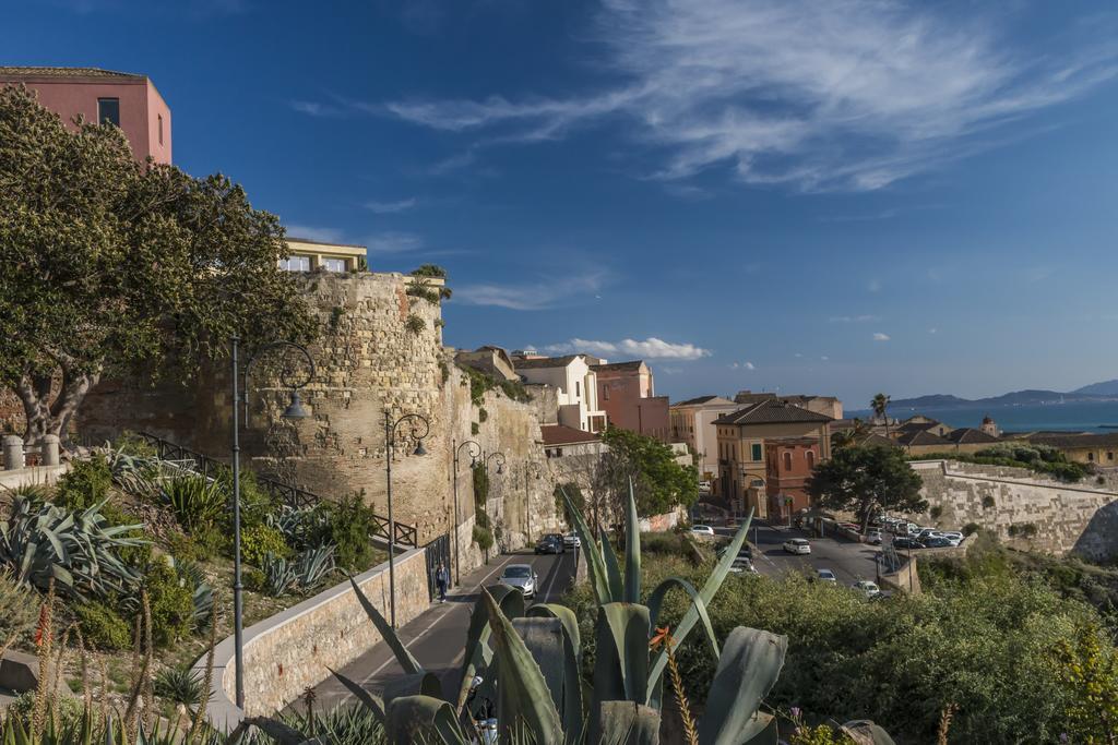 Caesar'S Hotel Cagliari Exteriör bild